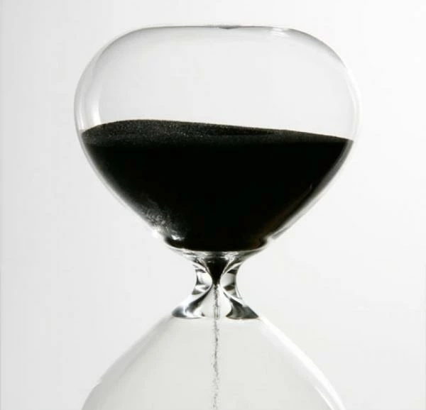 Hightide Hourglass Medium Clear 1 Hightide Hourglass Medium Clear