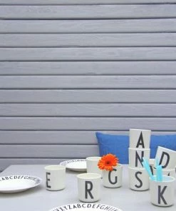 Design Letters Arne Jacobsen Vaso Melamina