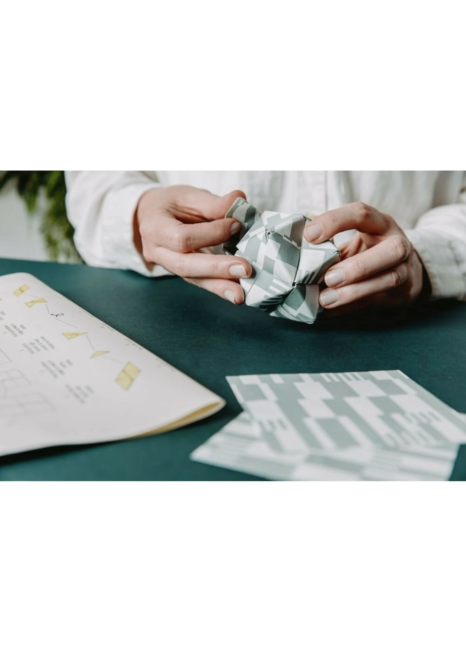 Ola Origami Decoration Kit - Anni Print 3 Ola Origami Decoration Kit - Anni Print