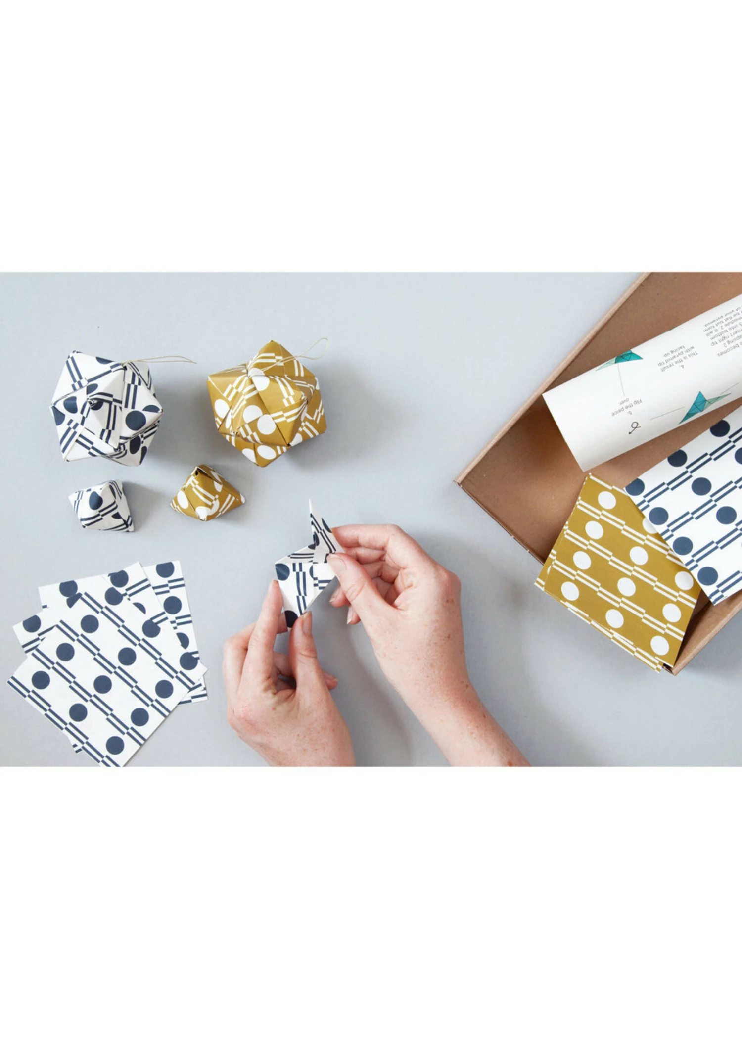 Ola Origami Decoration Kit - Benita Print 2 Ola Origami Decoration Kit - Benita Print